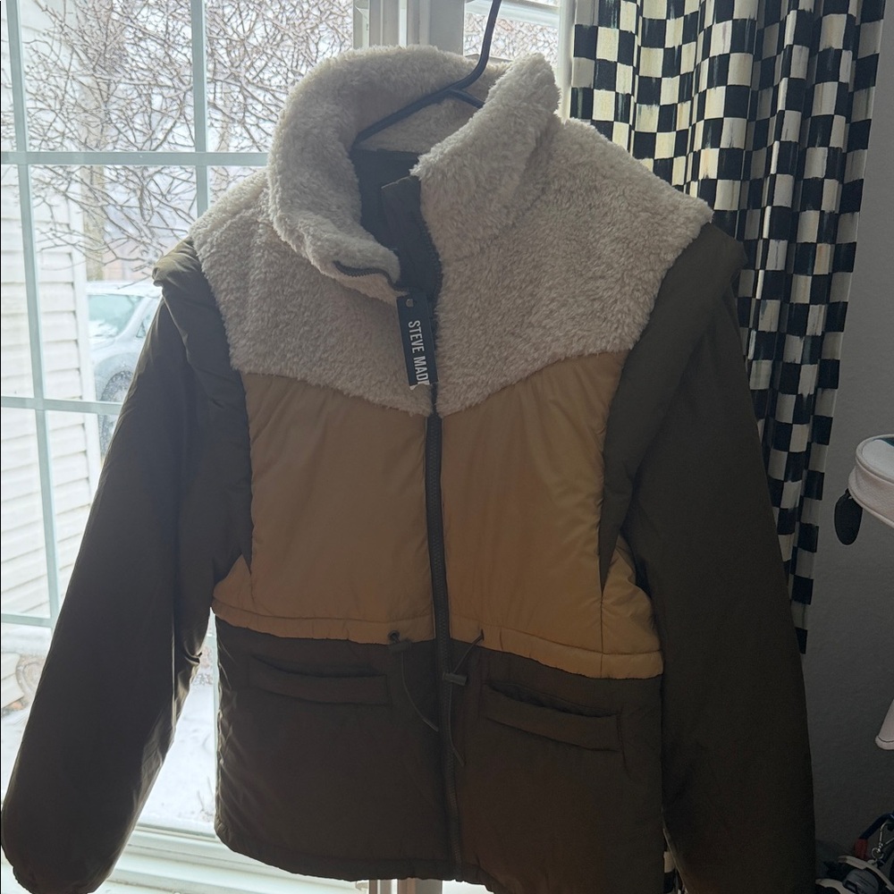 Steve Madden Colorblock Sherpa Puffer Jacket - Olive, Tan & Cream